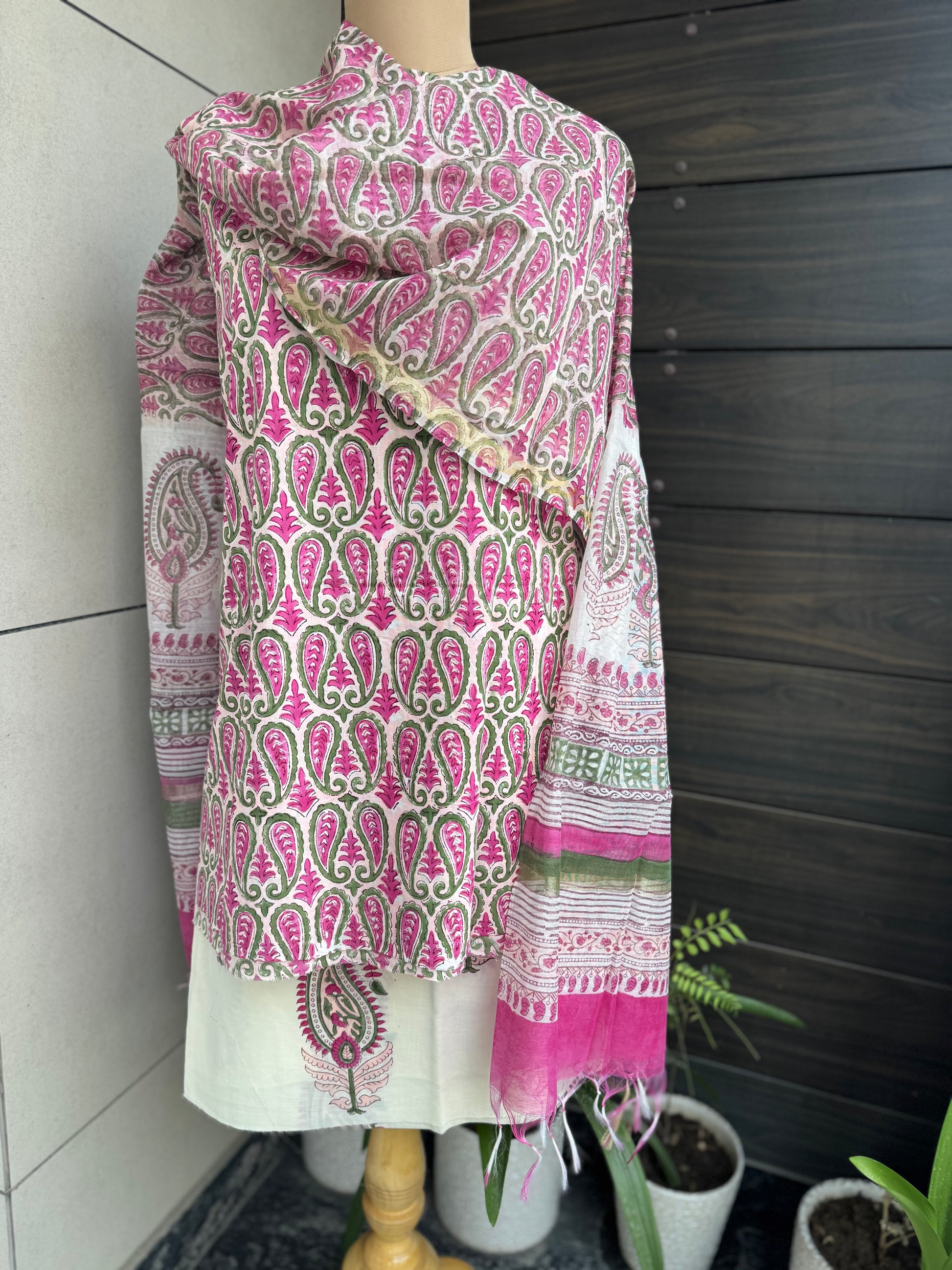 Paisley Block Print with Chanderi Dupatta