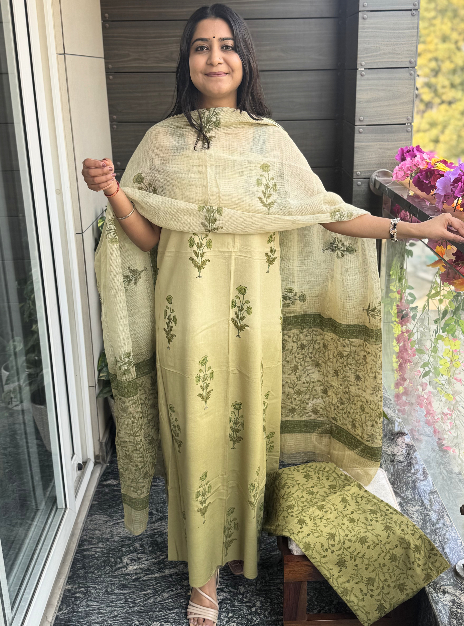 Saanjh Ombre Cotton Mul Suit Set