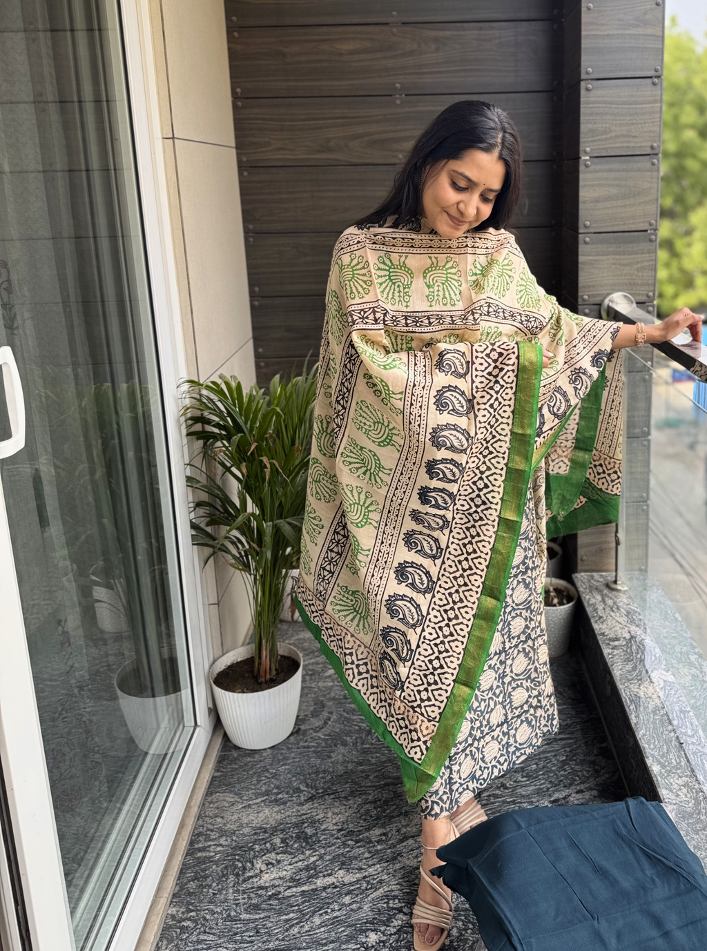 Vanya Hand Block– Maheshwari Silk Suit Set