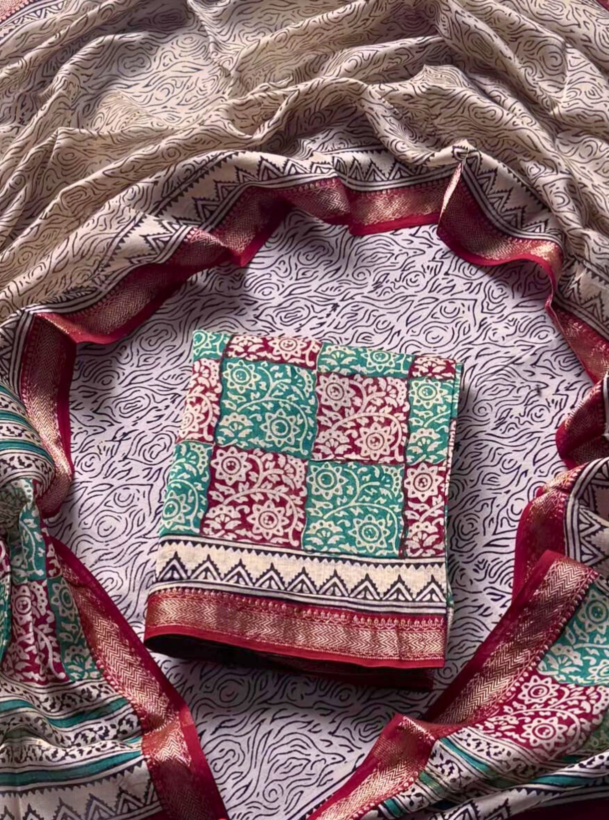 Gulzar – Handblocked Maheshwari Silk Suit Set