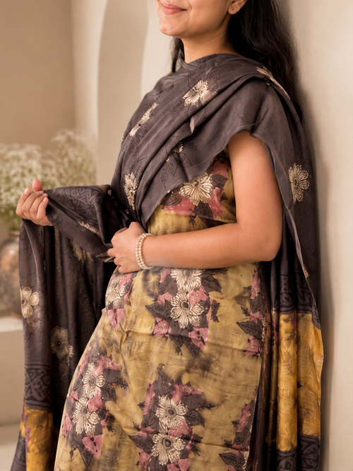 Amber Nashpal Ajrakh Modal 2-Piece Unstitched Suit Set