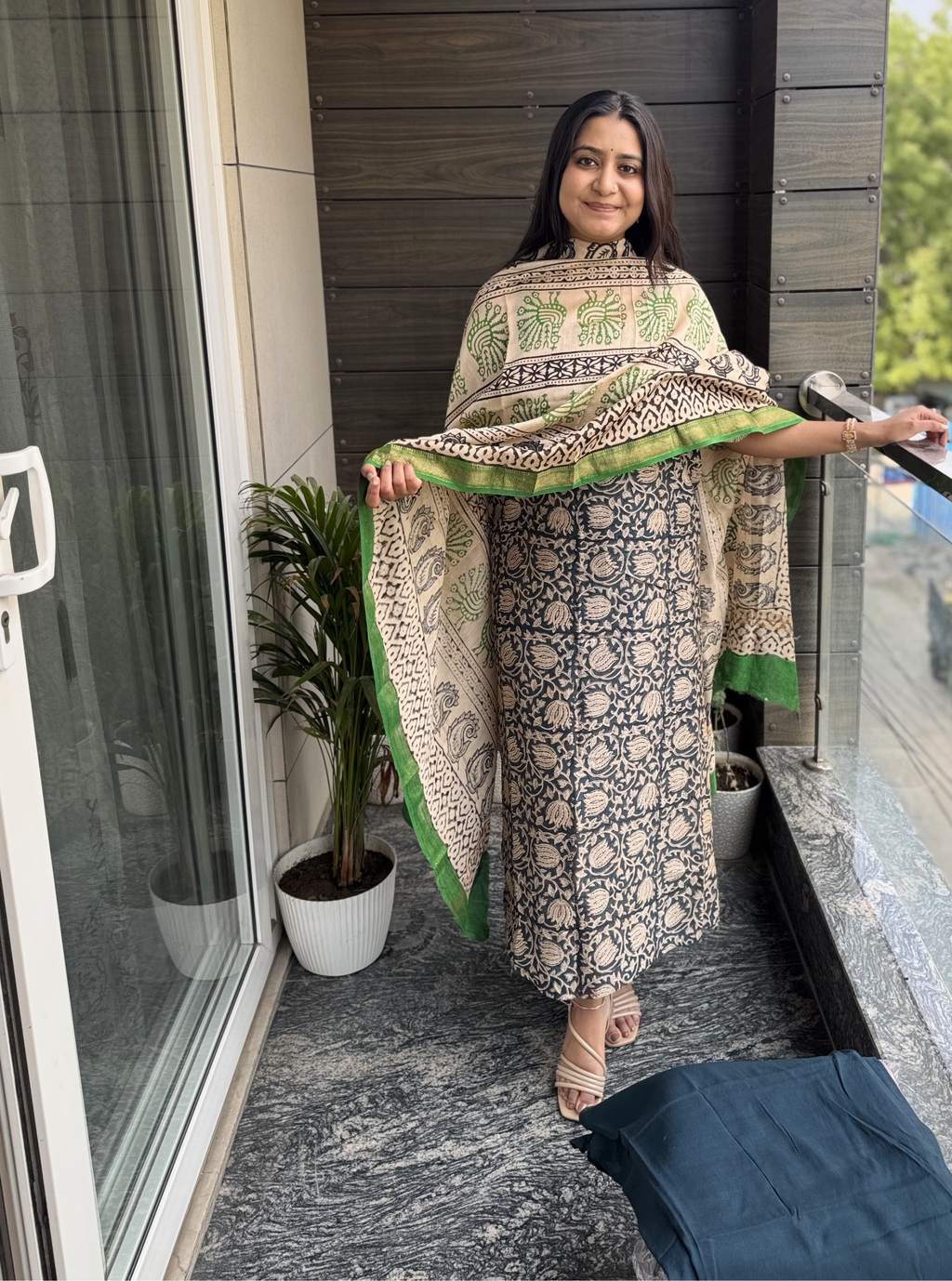 Vanya Hand Block– Maheshwari Silk Suit Set