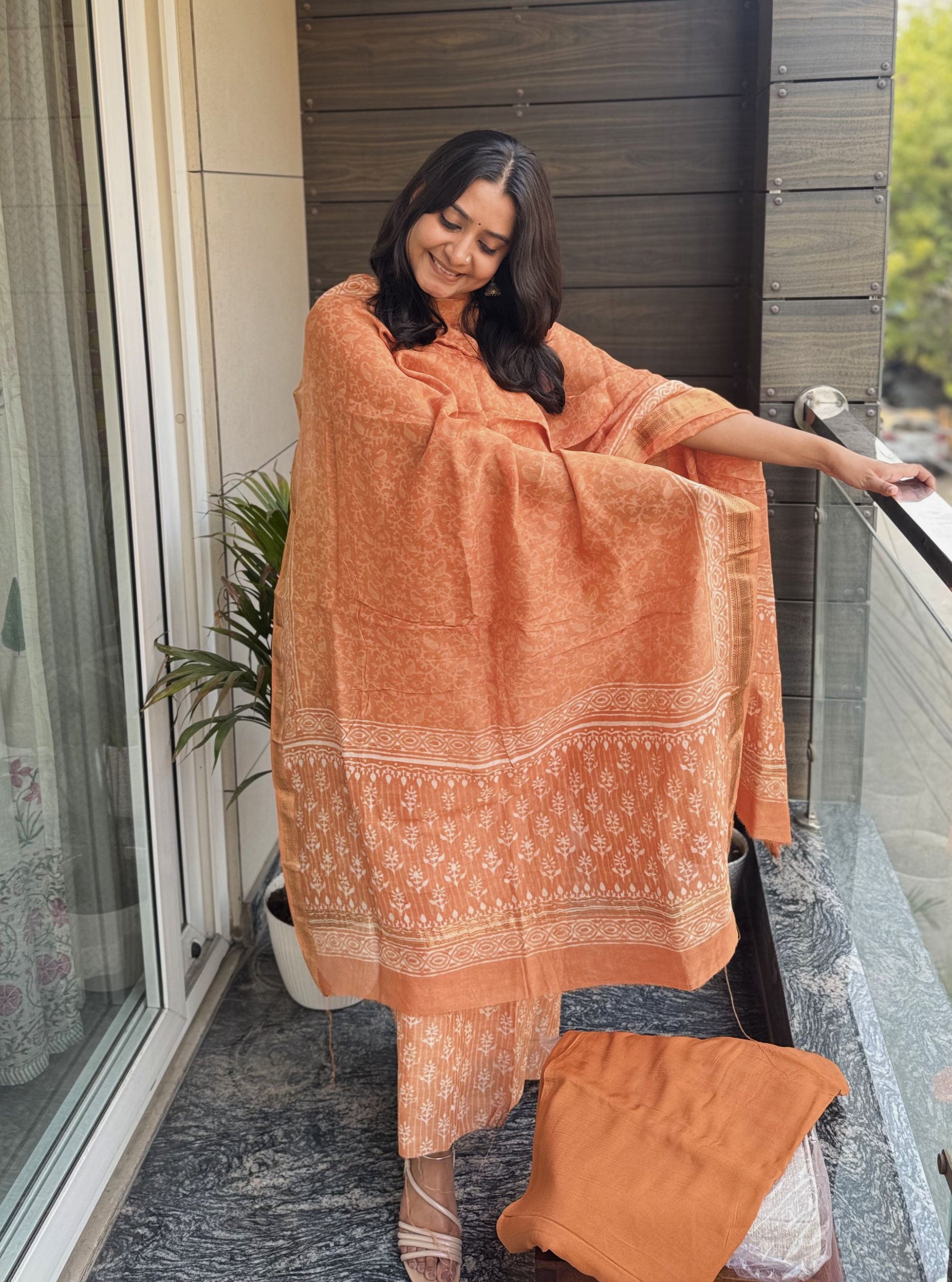 Sunehri Bel Handblock Maheshwari Suit Set
