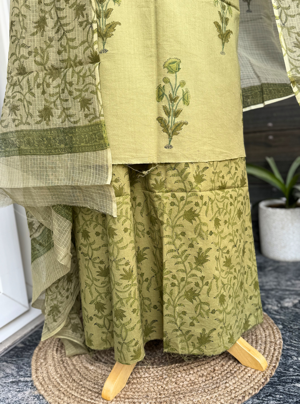 Saanjh Ombre Cotton Mul Suit Set