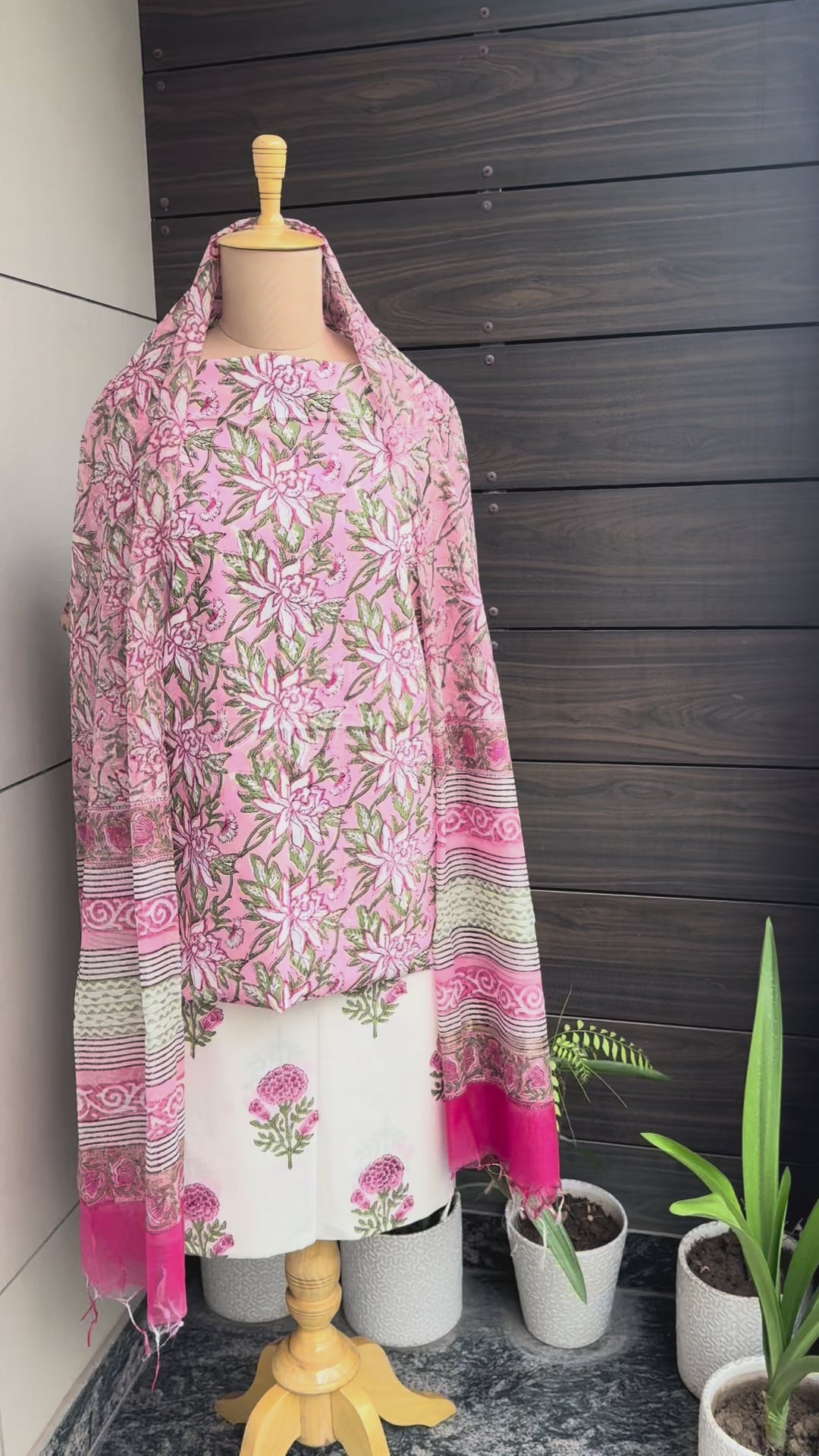 Sanganeri Floral Blockprint With Chanderi Dupatta